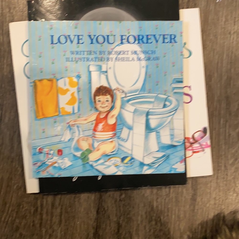 Books - Picture 5 of 16